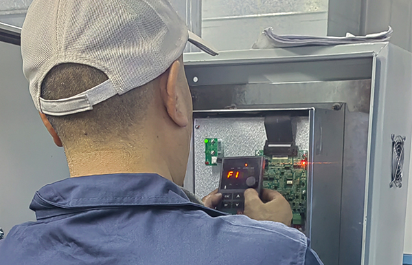 生產(chǎn)控制柜、水阻柜企業(yè)，維護、維修